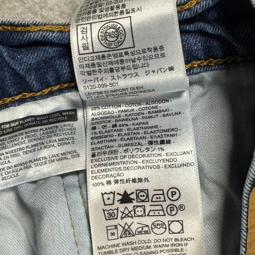 Levi's Jeans Mens 32x30 Blue 505 Regular Fit Straight Leg Medium Wash Denim